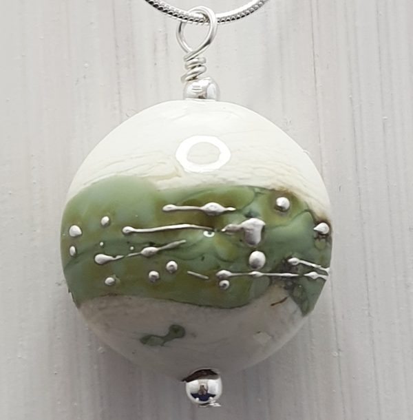 Ivory  & Green - Lentil Pendant - Image 2
